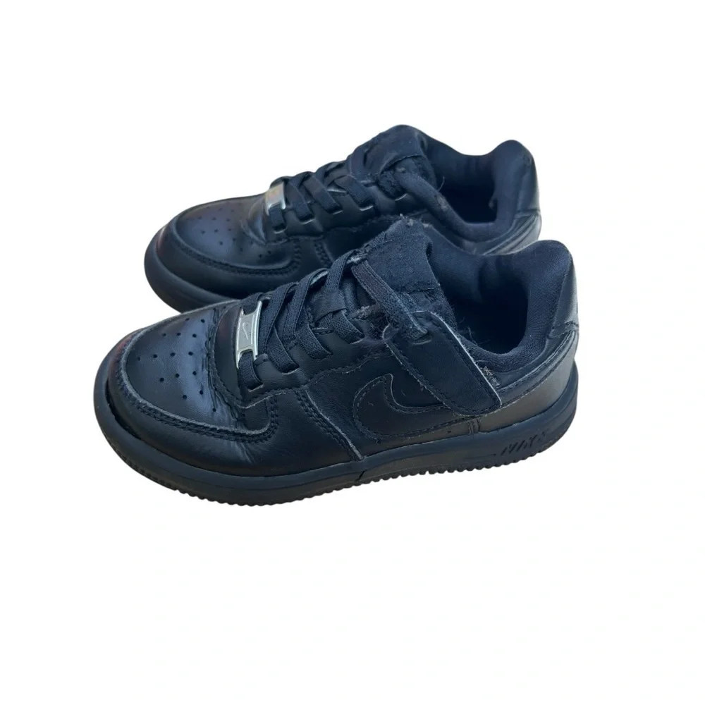 Nike Force 1 Low EasyOn Little Kids' Shoes (FN0237-001, Black) -Sz. 10c